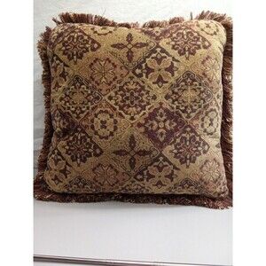 Throw Pillow 20X20 Beige Burgundy